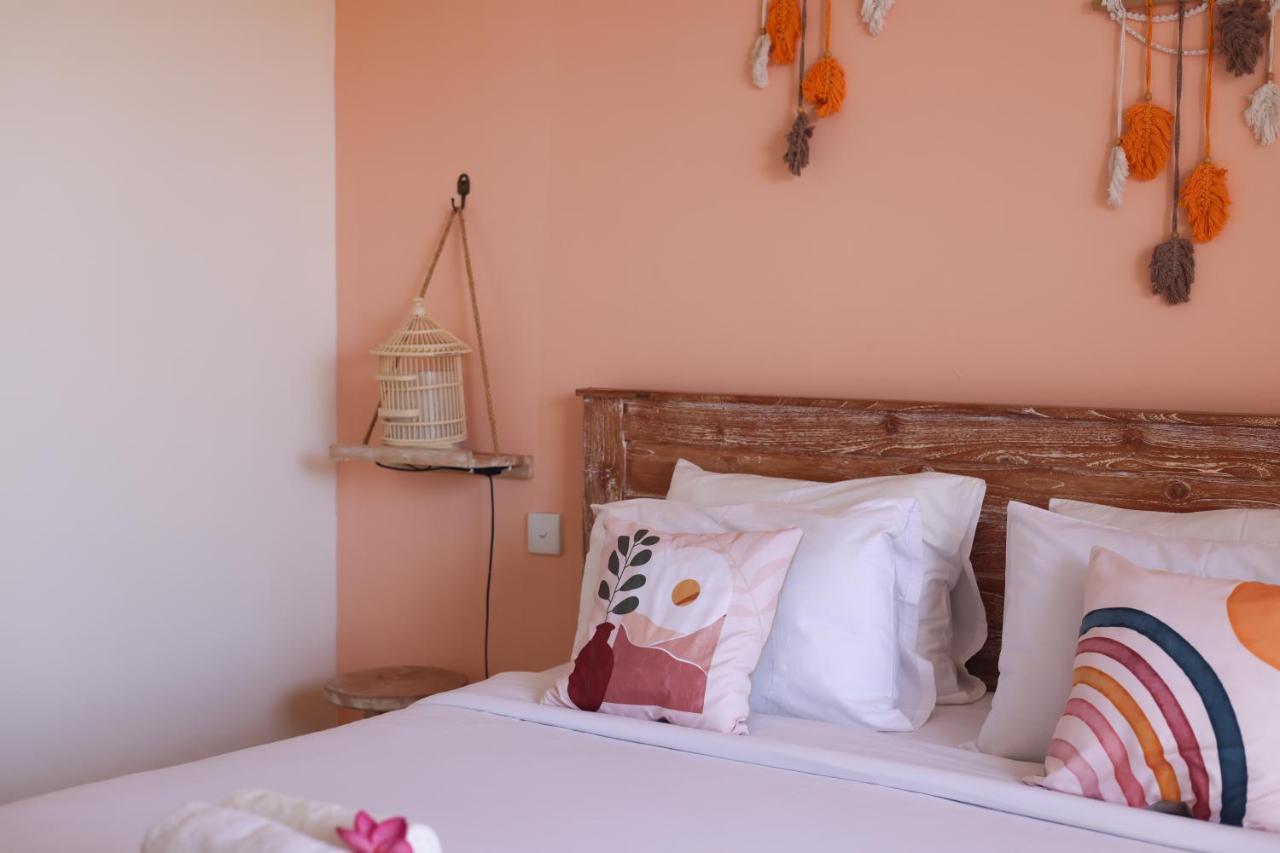 The Spare Room Bali Чангу Экстерьер фото
